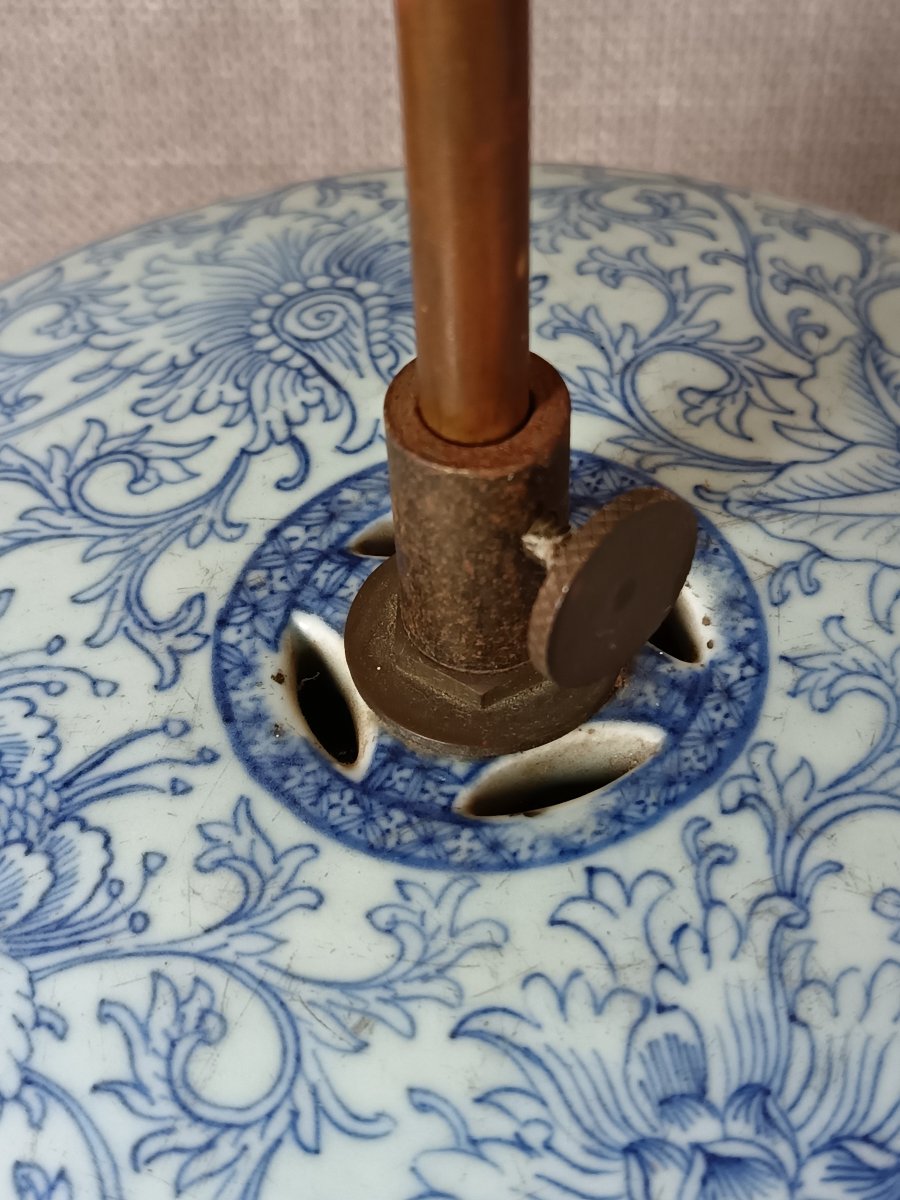 Tabouret de jardin en porcelaine bleue blanc, Chine, XIX°, monté en lampe -photo-7