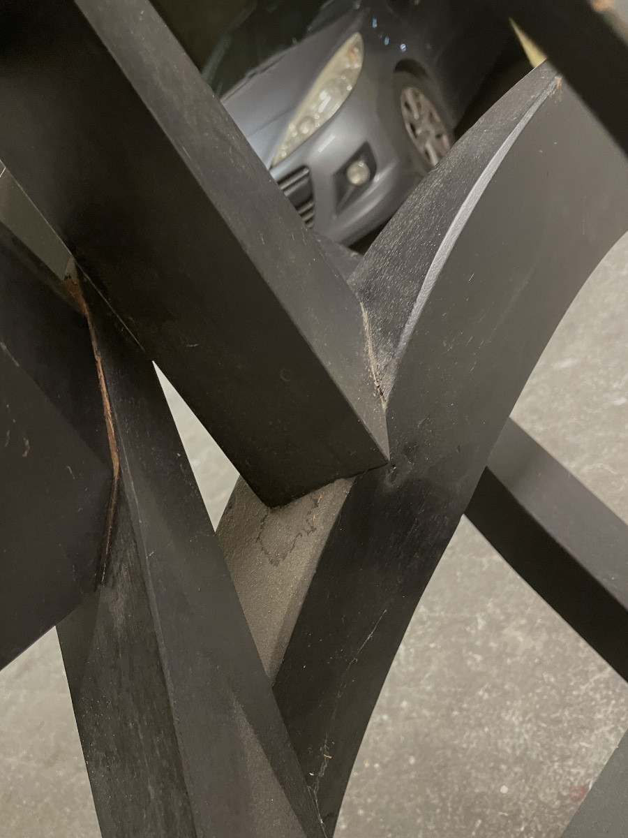Grande sculpture abstraite en bois peint noir-photo-6