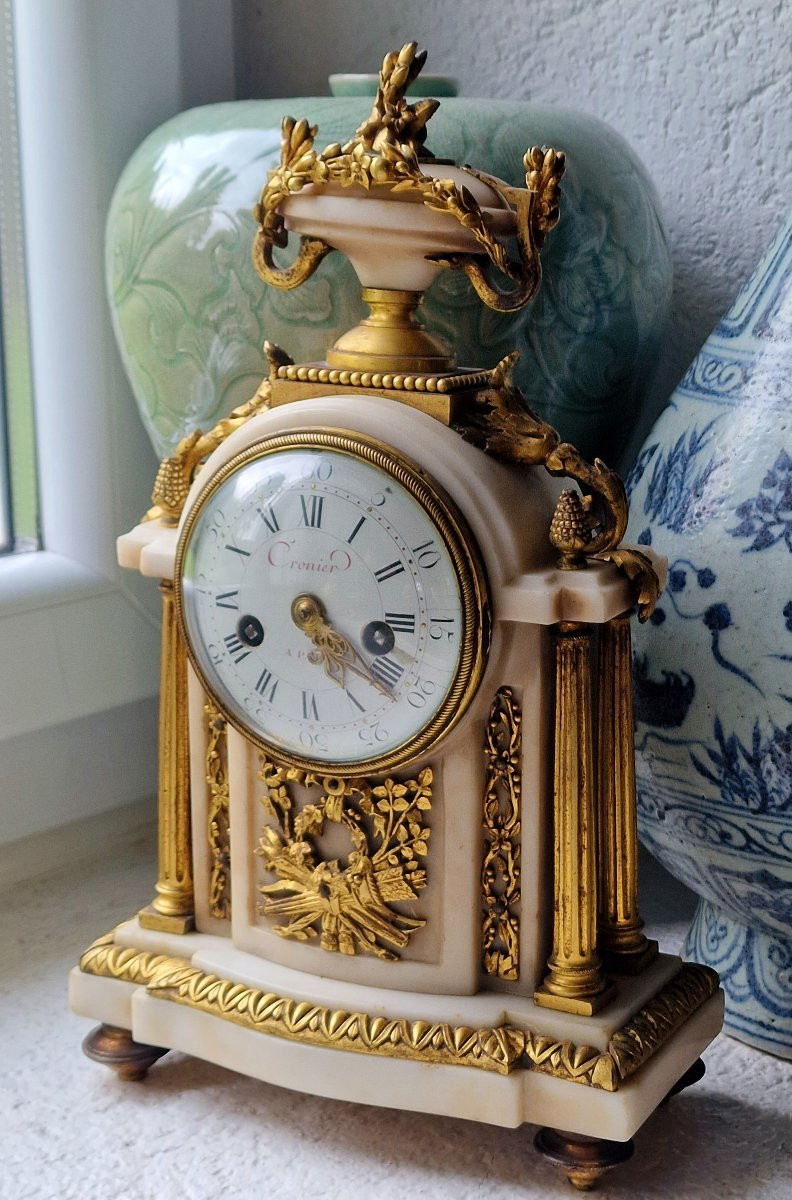 Pendule borne 18ème époque Louis XVI en marbre et bronze doré par cronier à paris -photo-3