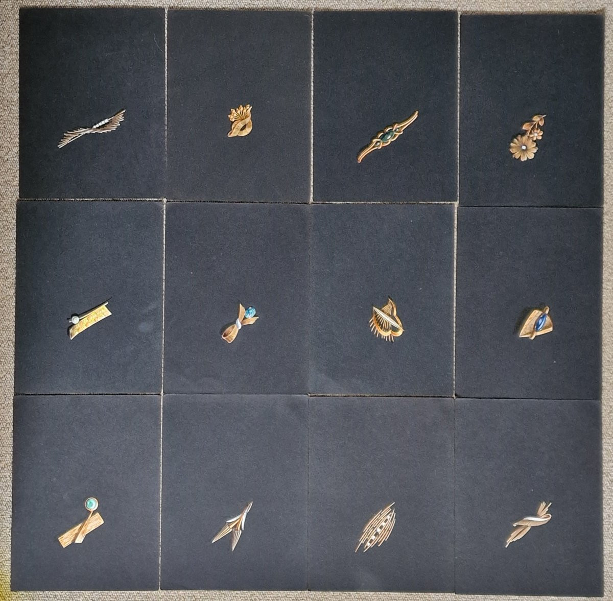 Lot de projets de bijoux en or et pierres précieuses à la gouache sur papier vers 1950 joallier-photo-3