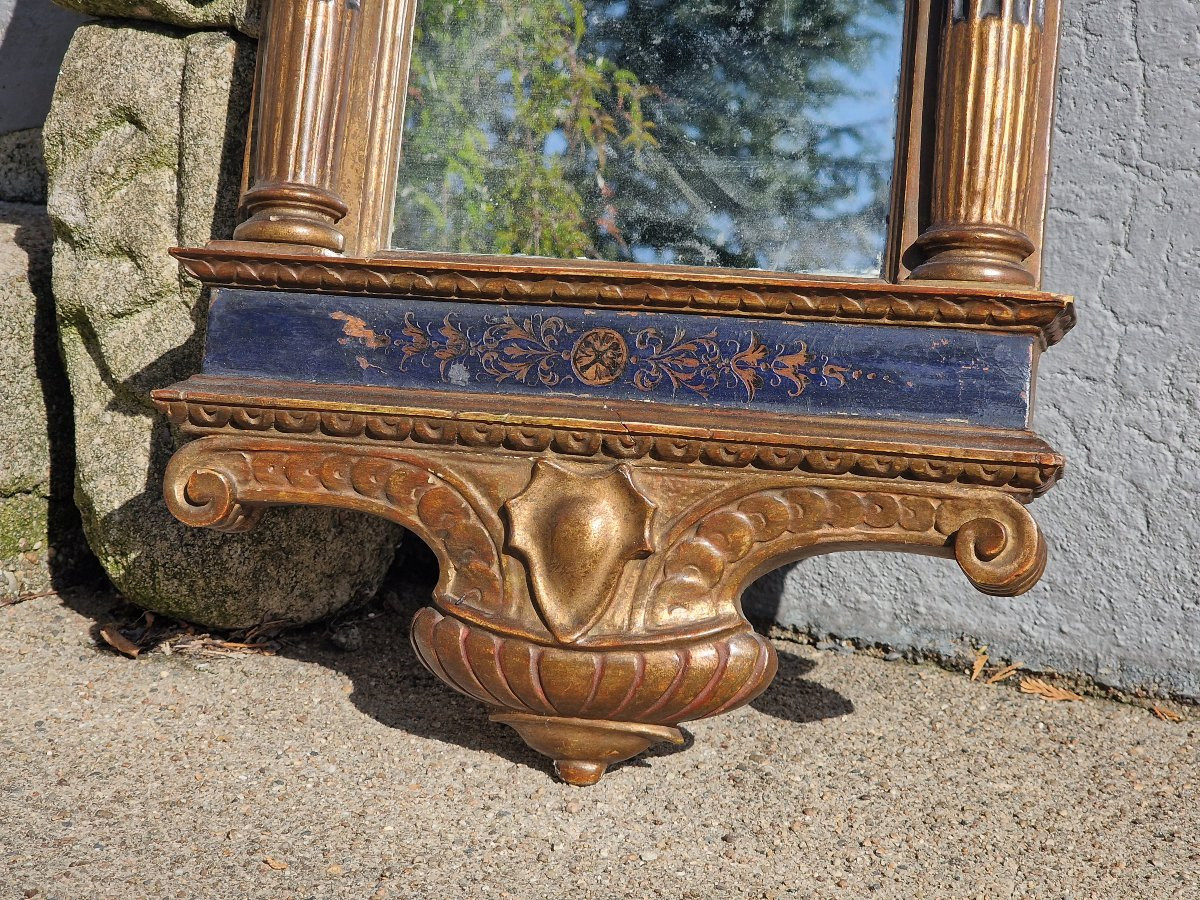 Italian Mirror In Gilded And Polychrome Painted Wood In The Shape Of A Temple And Decorated With A Cherub -photo-2
