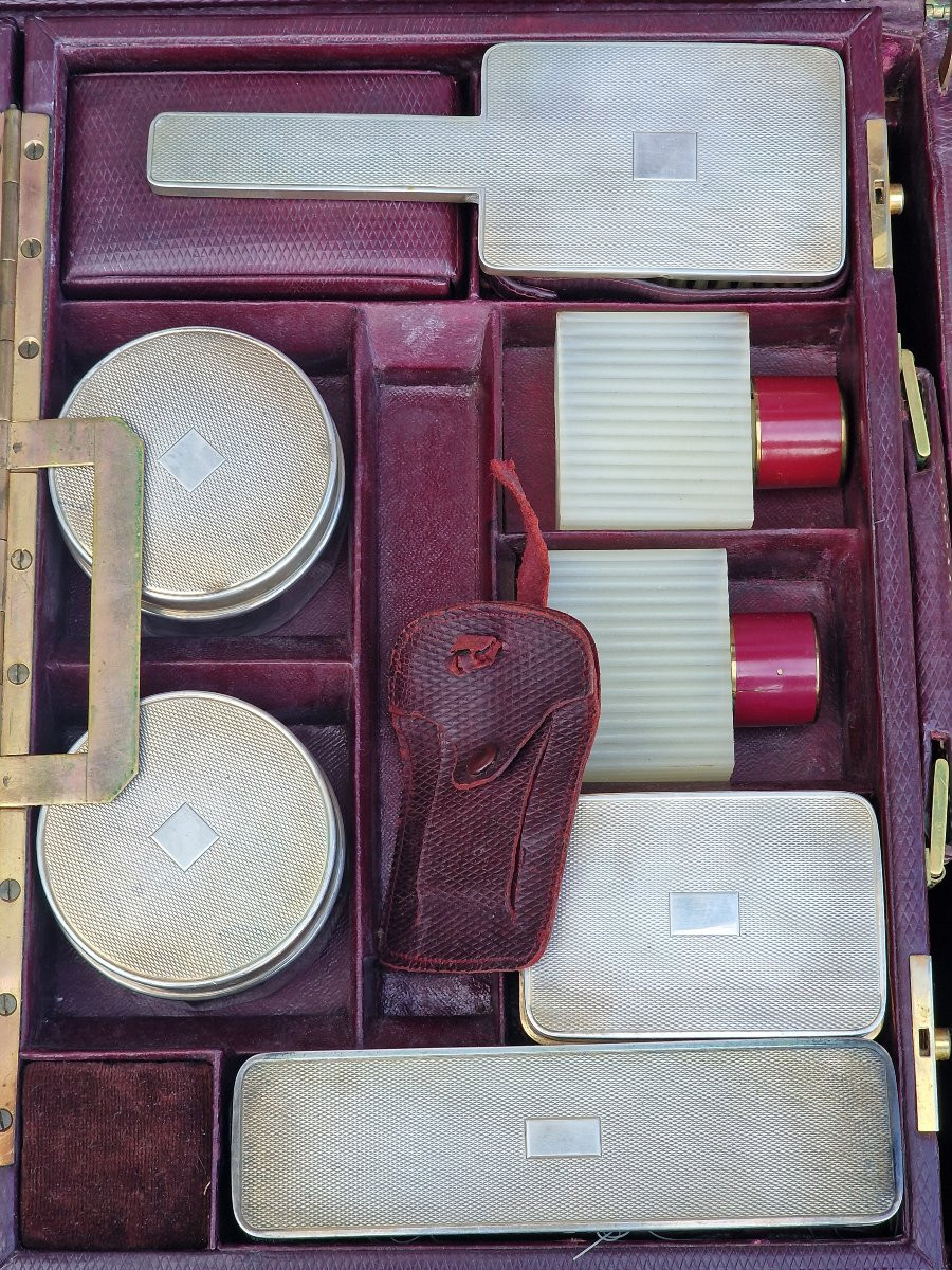 Mallette de marque Gucci valisette de toilette voyage en cuir et argent massif vers 1930 -photo-4