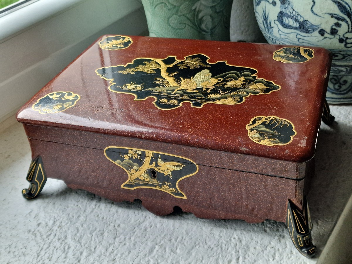Large Japanese Lacquer Jewelry Box By Houzelot, Passage Jouffroy, Paris 