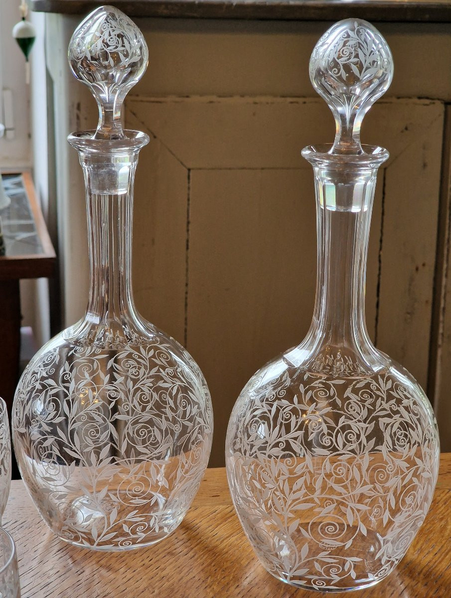 Service de verres Baccarat modèle Golfe Juan décor gravé art déco carafes et coupes champagne-photo-7