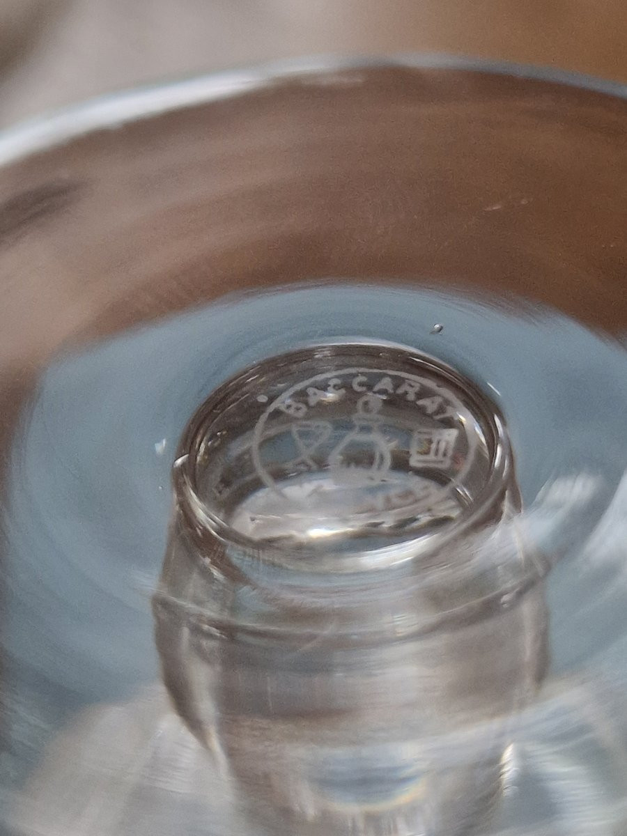 Service de verres Baccarat modèle Golfe Juan décor gravé art déco carafes et coupes champagne-photo-8