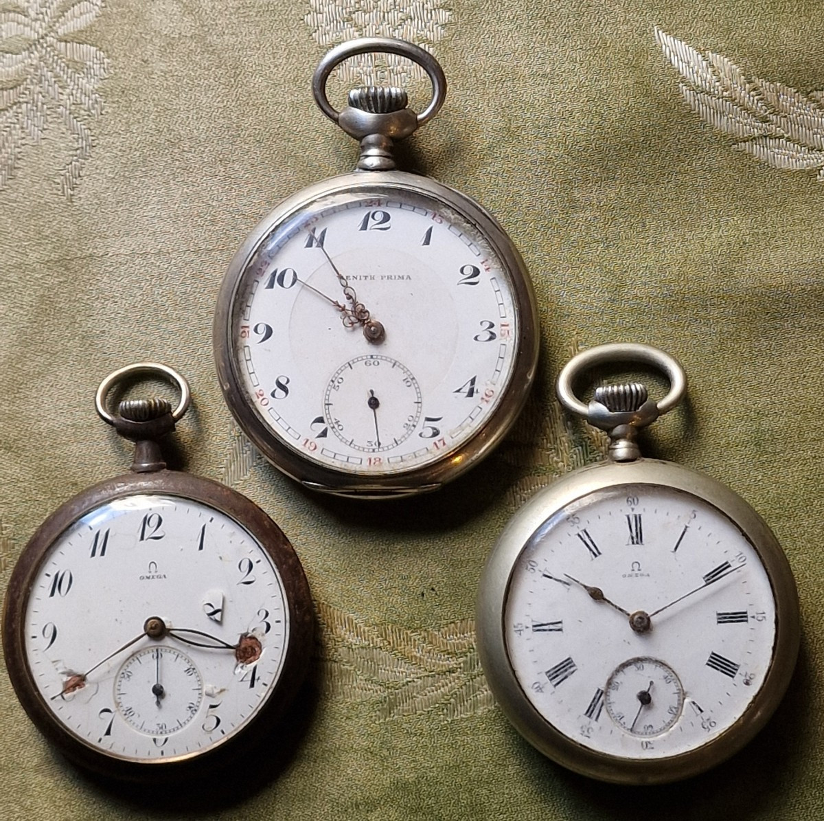 Lot de 3 montres de poche gousset de marque Oméga et Zénith prima grands prix en argent