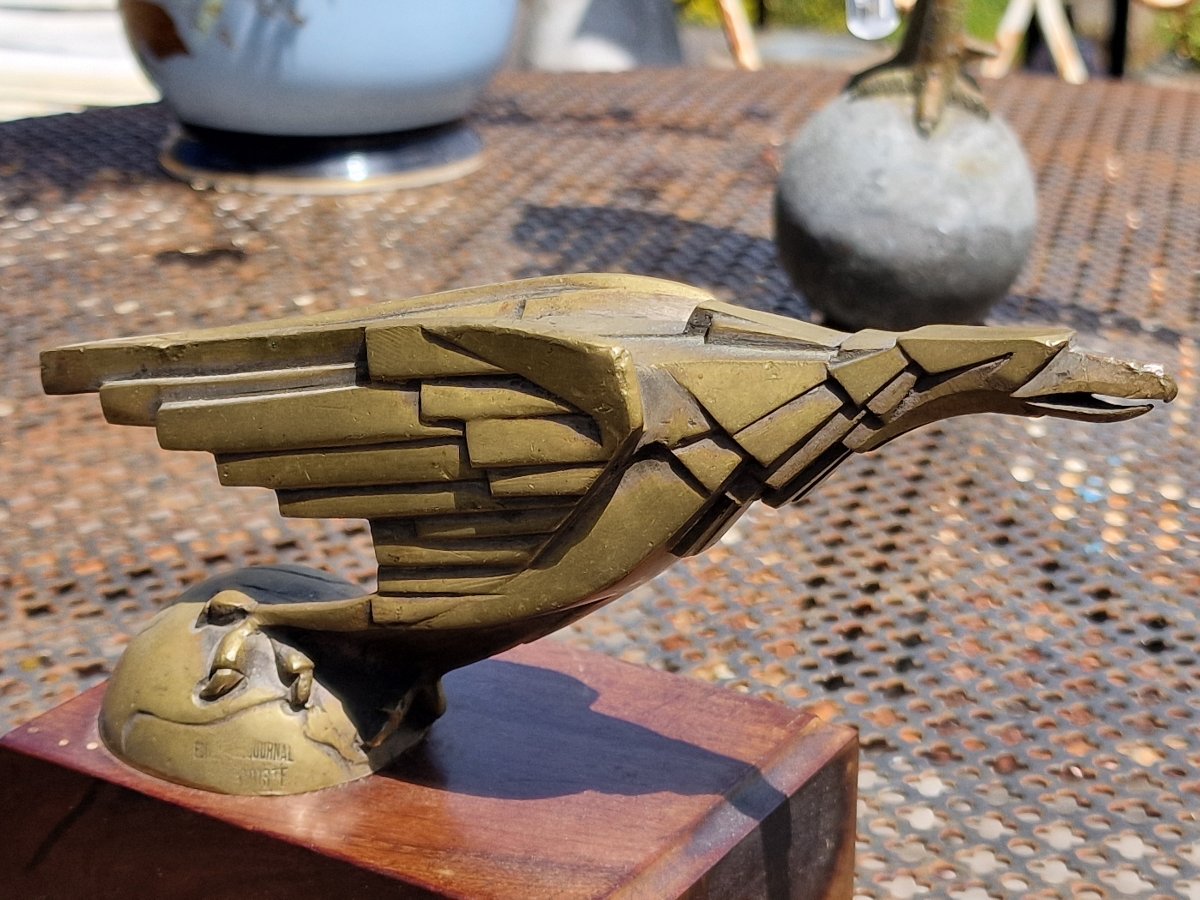 Radiator Cap Mascot By Pierre De Soete: A Soaring Eagle, Ford, In Art Deco-style Bronze -photo-2