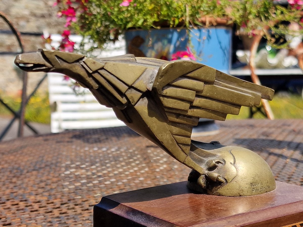 Radiator Cap Mascot By Pierre De Soete: A Soaring Eagle, Ford, In Art Deco-style Bronze 