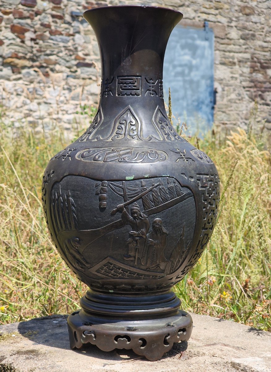 Vietnamese Bronze Baluster Vase Decorated With Scenes From Asian History, Including China