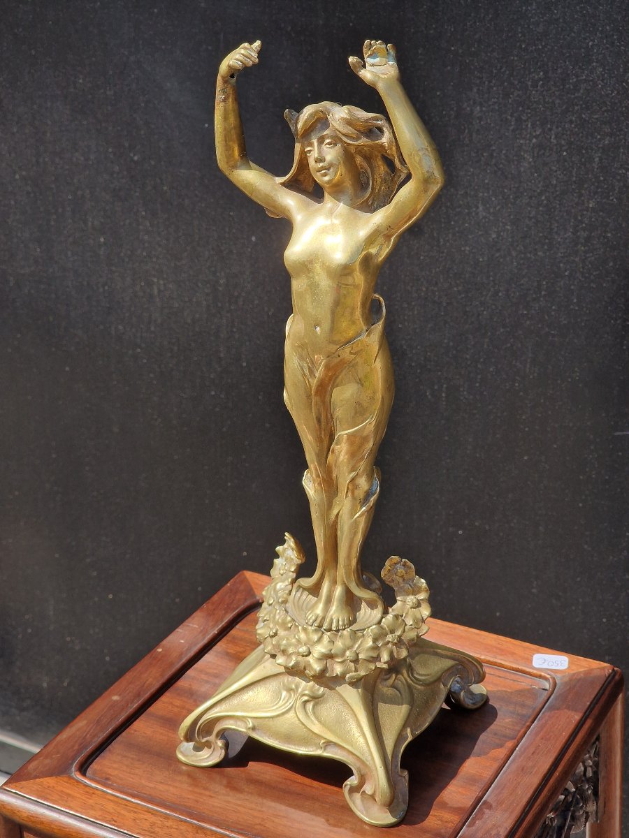Grand pied de lampe en bronze art nouveau décor d'une nymphe nue style Raoul Larche