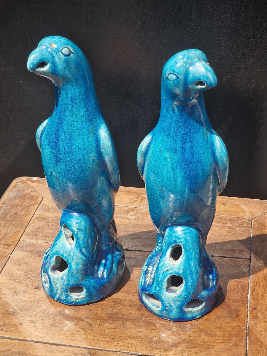 Pair Of Parrot Figurines Made Of Stoneware With A Monochrome Turquoise Glaze, Marked "china Blue"-photo-3