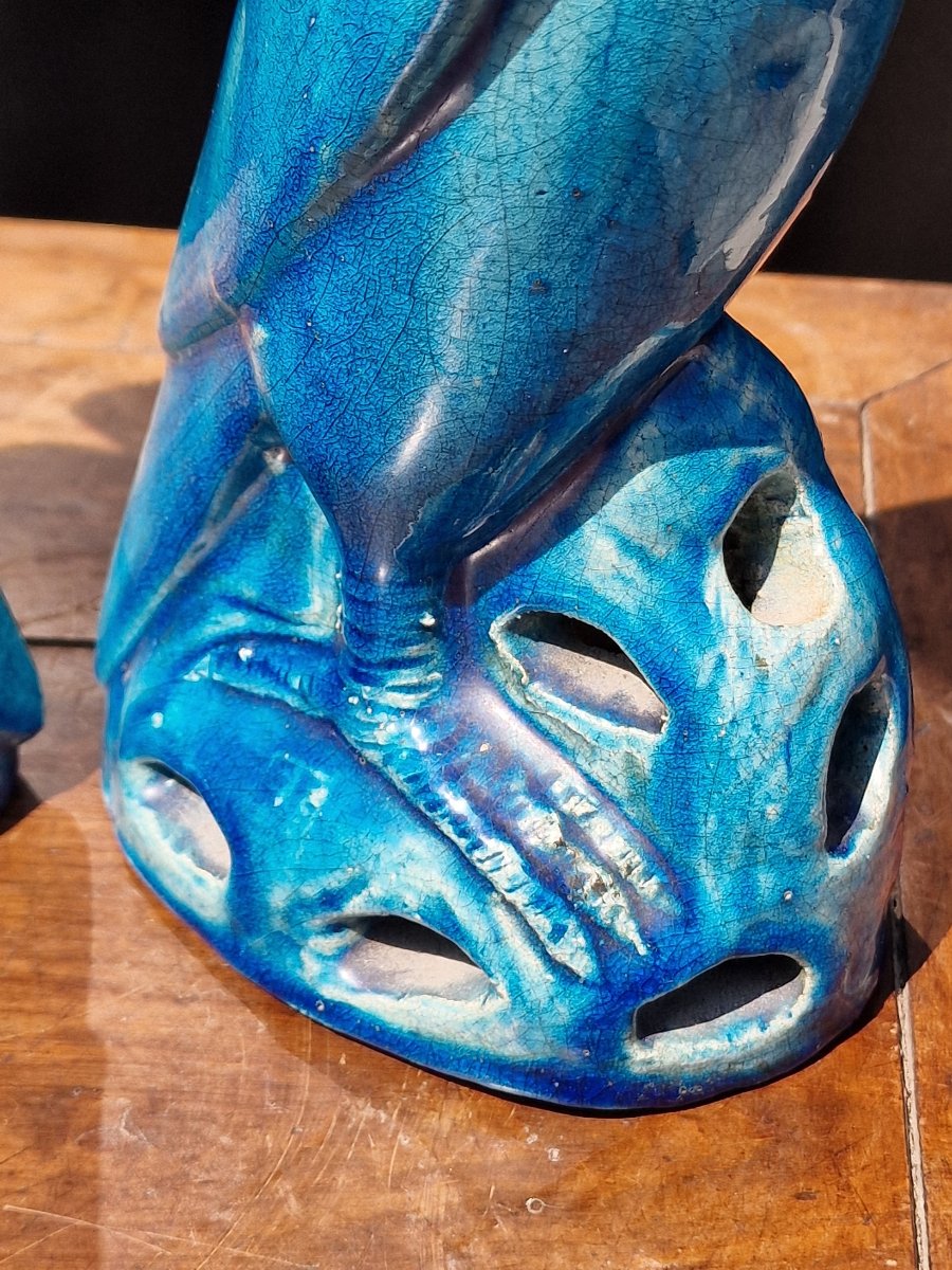 Pair Of Parrot Figurines Made Of Stoneware With A Monochrome Turquoise Glaze, Marked "china Blue"-photo-3