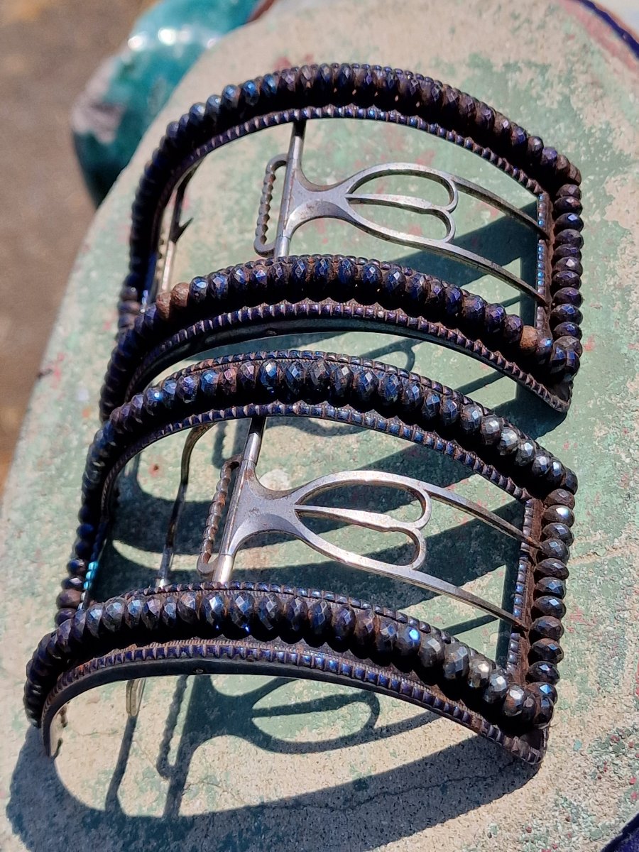 Paire de grandes boucles de souliers chaussures 18ème en acier bleui Angleterre vers 1780-photo-4