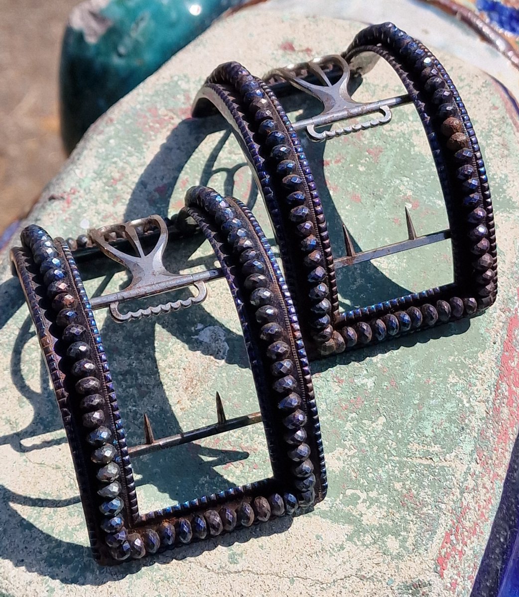 Paire de grandes boucles de souliers chaussures 18ème en acier bleui Angleterre vers 1780-photo-1