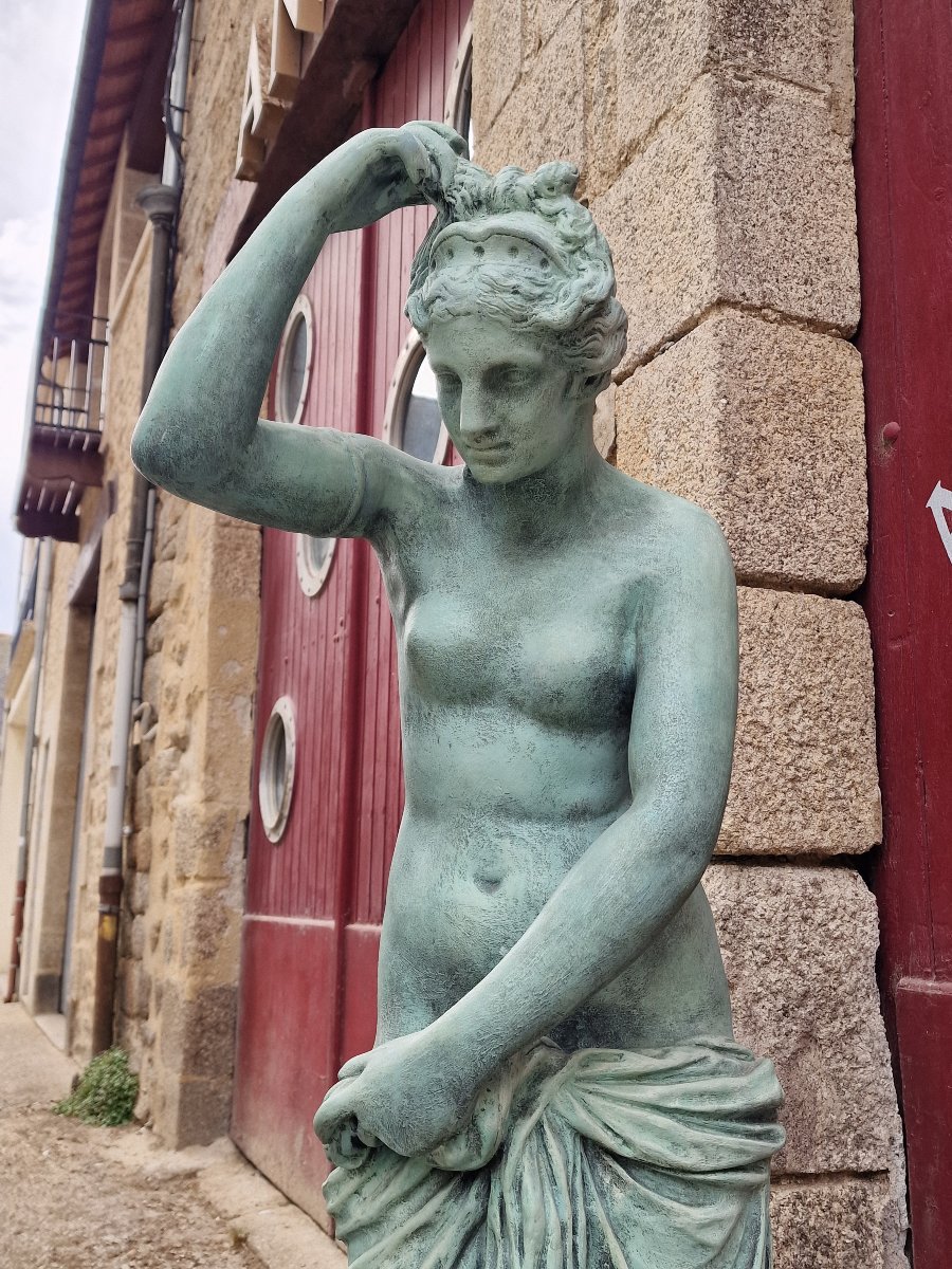 Large Terracotta Statue With An Antique Bronze Patina Depicting Venus Bathing In The Roman Style-photo-3