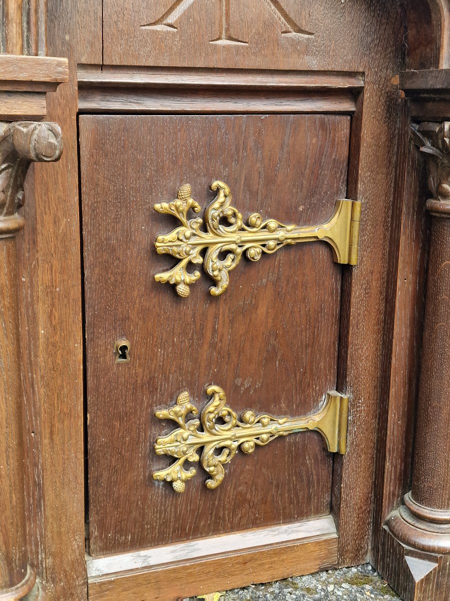 Neo-gothic Oak Tabernacle With Architectural Decoration, Late 19th-century France-photo-3