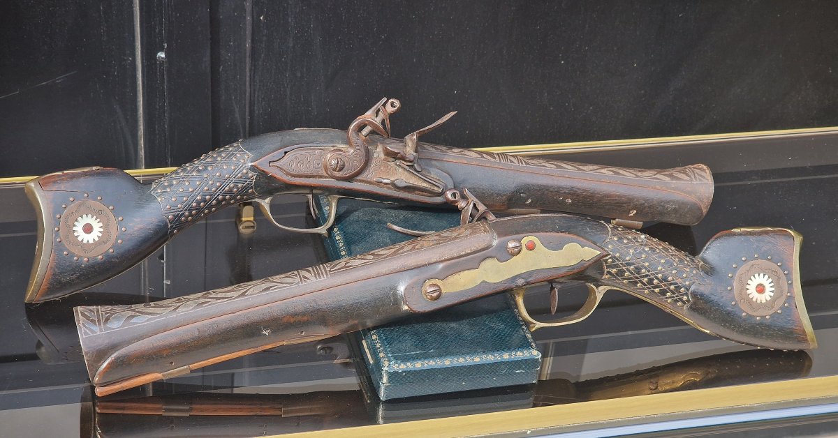 Pair Of Oriental Flintlock Blunderbusses With Silver-inlaid Barrels-photo-3