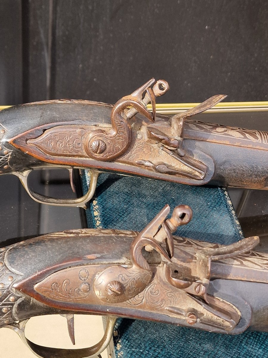 Pair Of Oriental Flintlock Blunderbusses With Silver-inlaid Barrels-photo-1