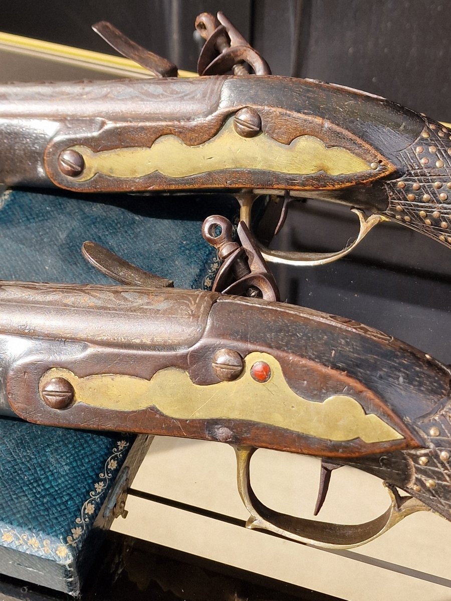 Pair Of Oriental Flintlock Blunderbusses With Silver-inlaid Barrels-photo-3