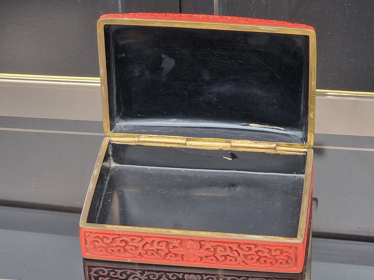 Chinese Box Made Of Cinnabar Lacquer, Decorated With A Five-clawed Imperial Dragon-photo-3