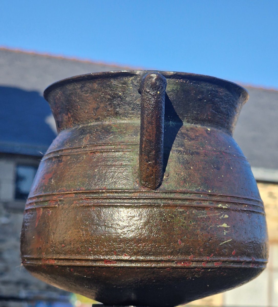Petite marmite chaudron en bronze fond bombé 17-18ème style haute époque -photo-1