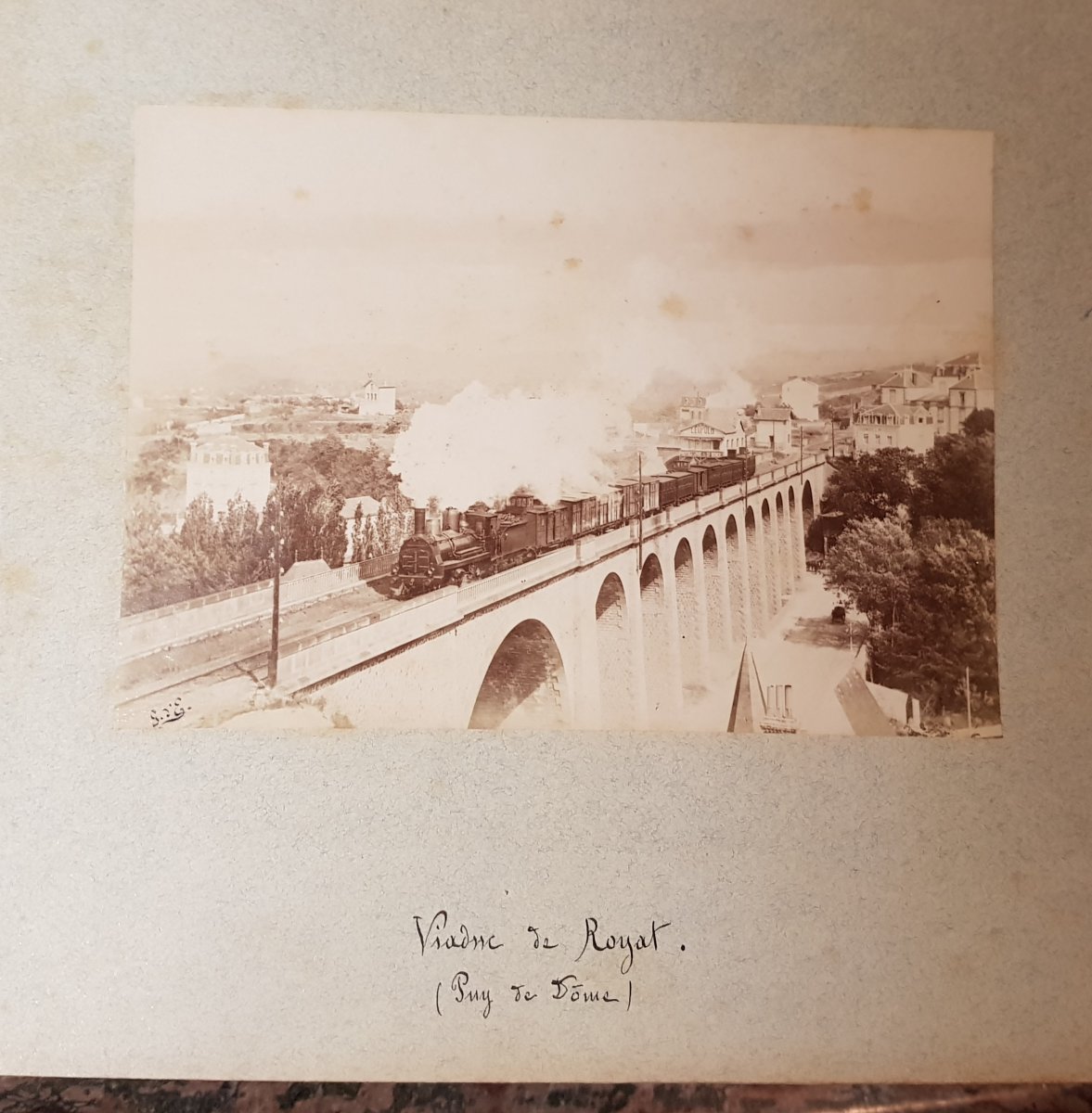 Recueil de photographies "par monts et par vaux" Lozère,Garabit,Allier et Langeais-photo-3