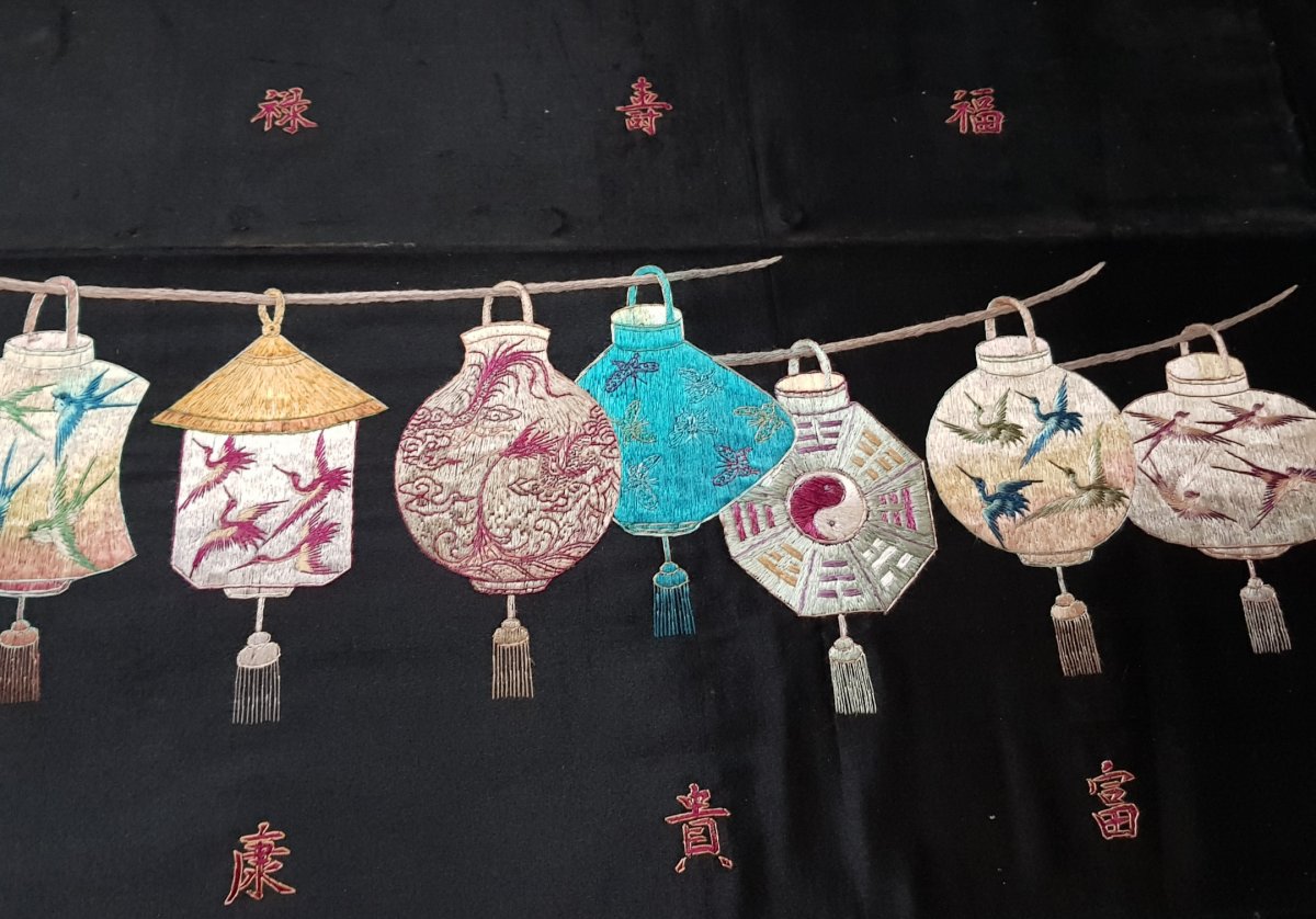 Chinese Embroidery Embroidered Panel With 7 Lanterns And Auspicious Symbols Qing Dynasty-photo-2