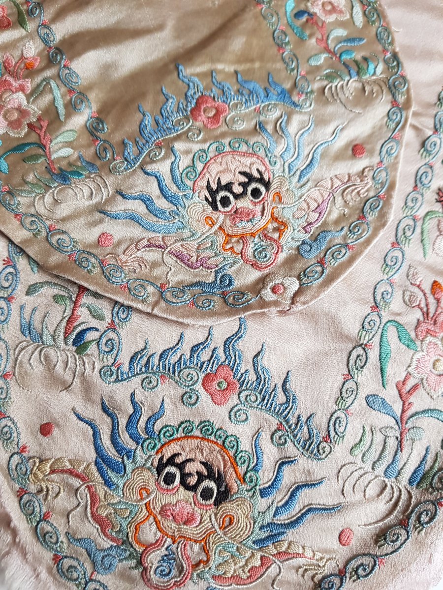 Pair Of Silk Cuffs Embroidered China 19th Decor Of Dragons And Birds.