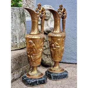 Paire d'aiguières en bronze doré de style néo-classique d'après Claude Michel Clodion bacchus 