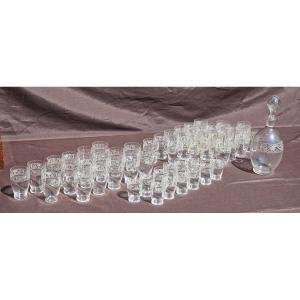Grand service de verres cristal de Baccarat modèle ancien aux cygnes attributs empire gobelets