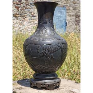 Vase balustre en bronze vietnamien décor de scènes historiques asiatique chine