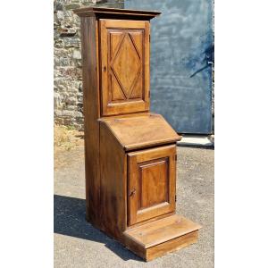 Late 17th-century Walnut Oratory Chair With Diamond-shaped Finials