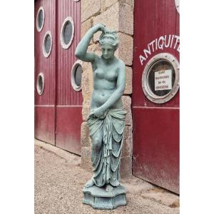 Large Terracotta Statue With An Antique Bronze Patina Depicting Venus Bathing In The Roman Style