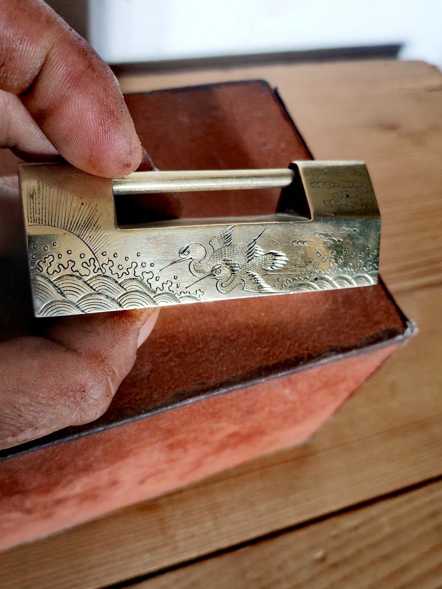 Great Wedding Furniture Padlock, Engraved Brass, Chinese 19th Century, Double System, Signed, Birds In Waves-photo-3