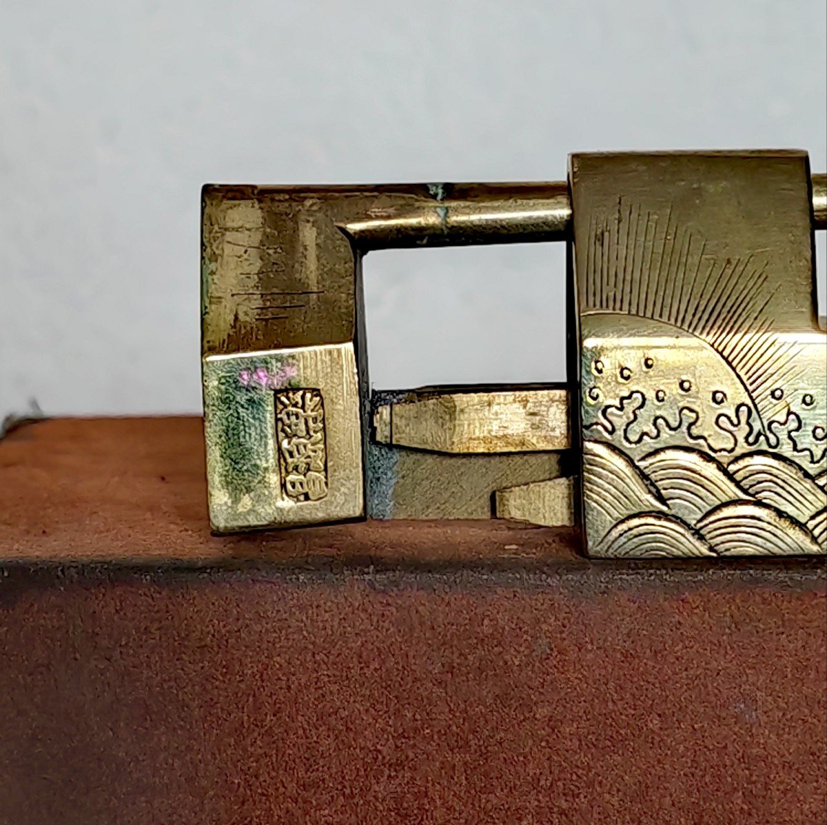 Great Wedding Furniture Padlock, Engraved Brass, Chinese 19th Century, Double System, Signed, Birds In Waves-photo-3