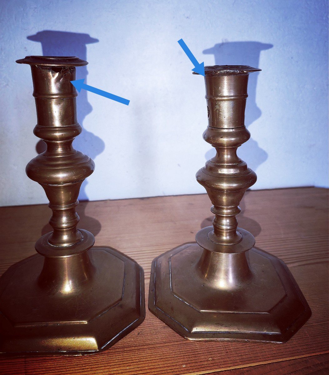 2 Bougeoirs Oignons, Début XVIIIe Siècle, Bronzes De Qualité -photo-2