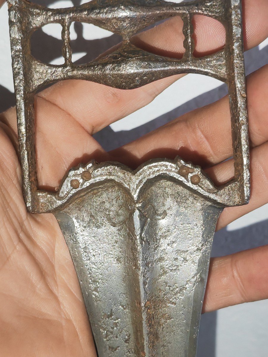 Katar Fer Forgé Gravé, Têtes Animales, Fourreau Velours Et Fil d'Argent, Inde XIXe Siècle -photo-1