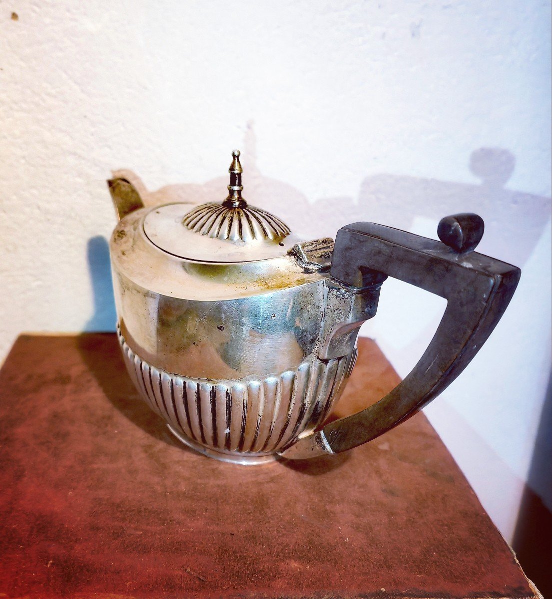 Beautiful Teapot, Sterling Silver, Hallmarked London 1902, Ebony Handle, England -photo-2