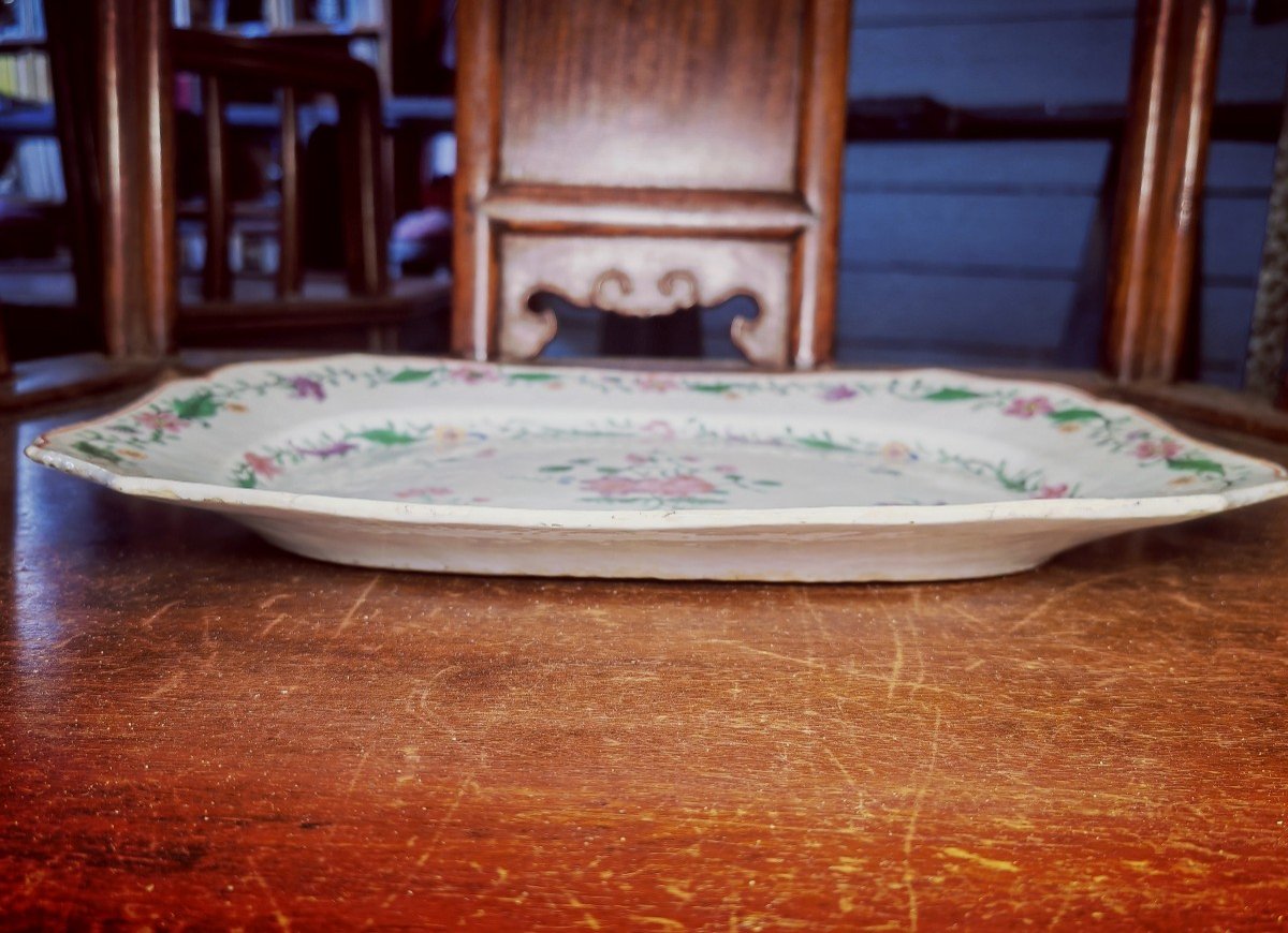 Great Chinese Porcelain For Export, Scalloped Dish, Floral Decor, 18th Century -photo-2