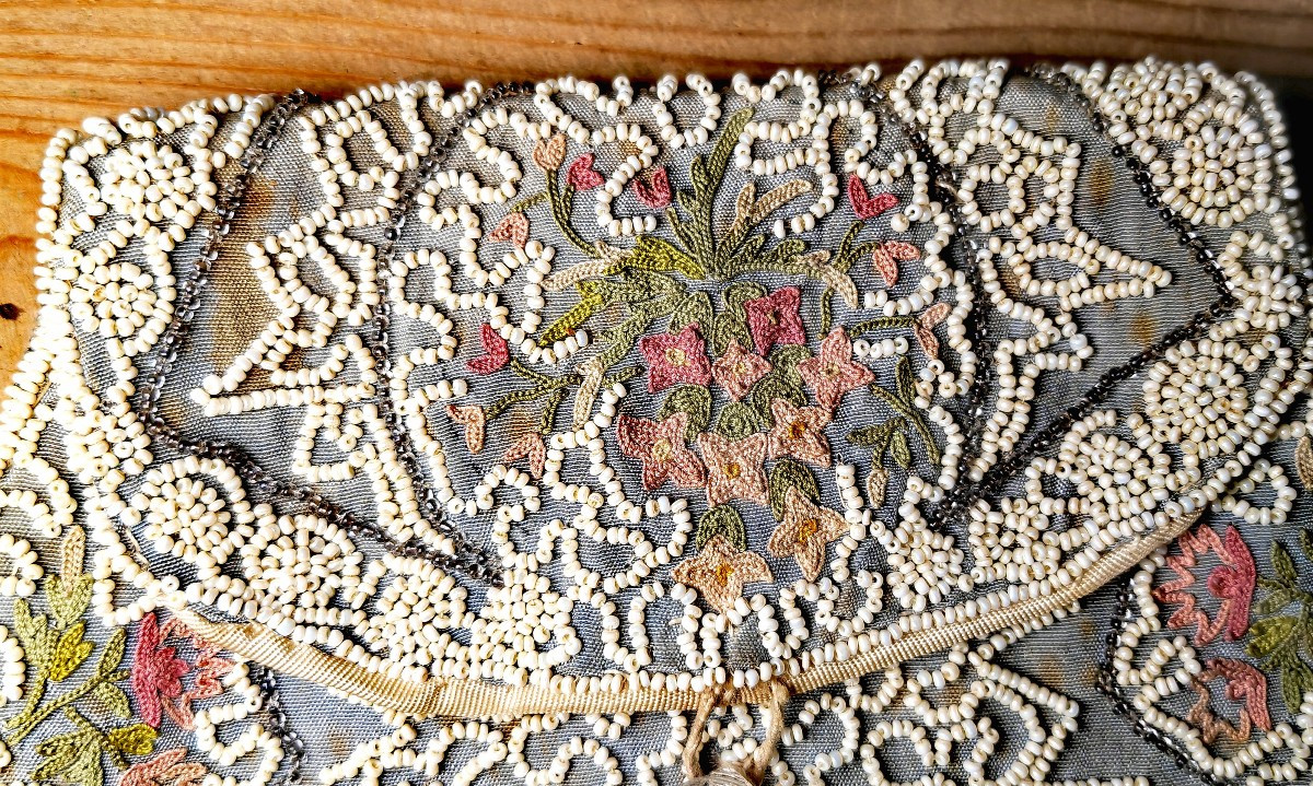 Jolie Pochette de Soirée, Broderie de fils, Décor Floral et Perles de Verre, Art Nouveau -photo-2