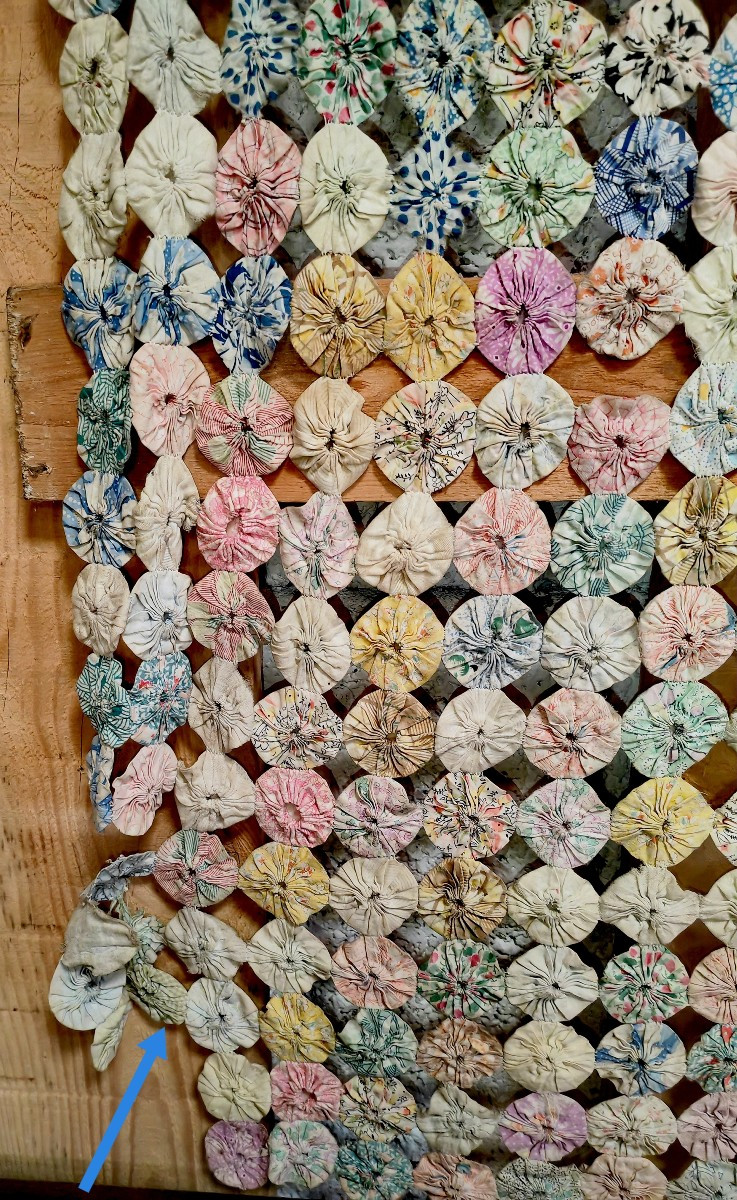 Large Bedspread, Reclaimed Fabric, Yo-yo Quilt, Usa, Circa 1929-1950's-photo-1