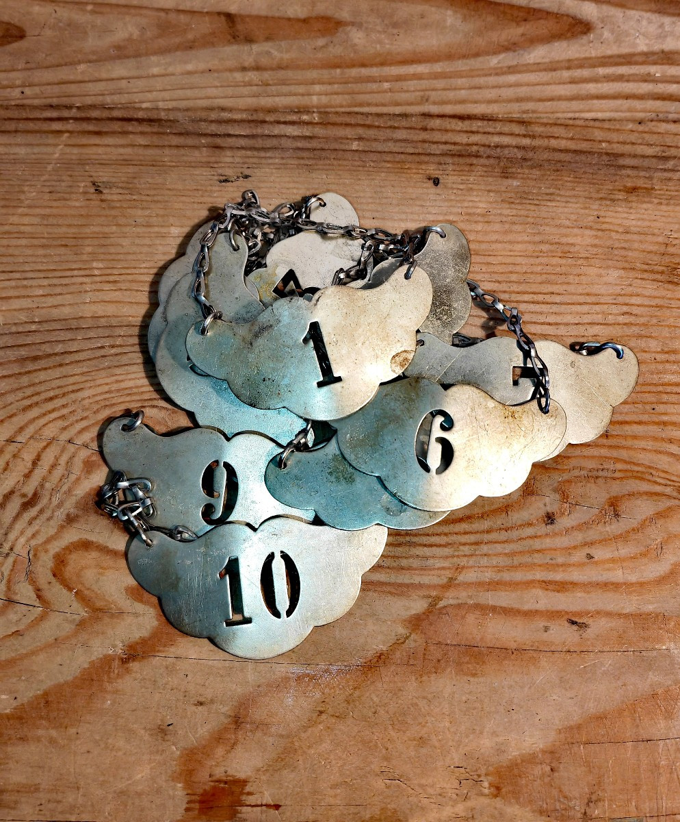 Beautiful Set Of 10 Bottle Labels, Nickel Silver Numbers, Free Form, Early 20th Century -photo-2