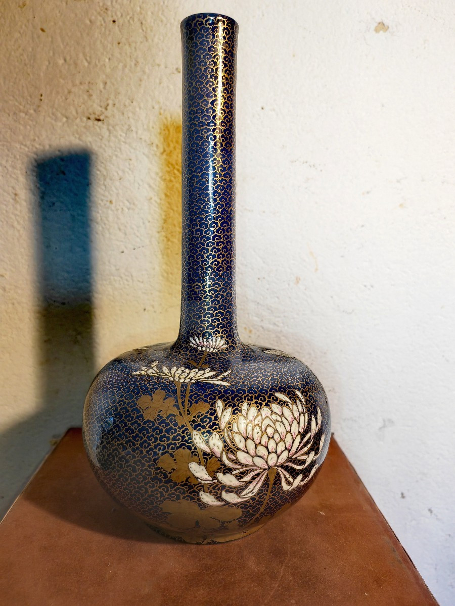 Élégant Vase Porcelaine Fukagawa, Signature Mont Fuji 1894, Chrysanthèmes et Papillons, Japon-photo-4