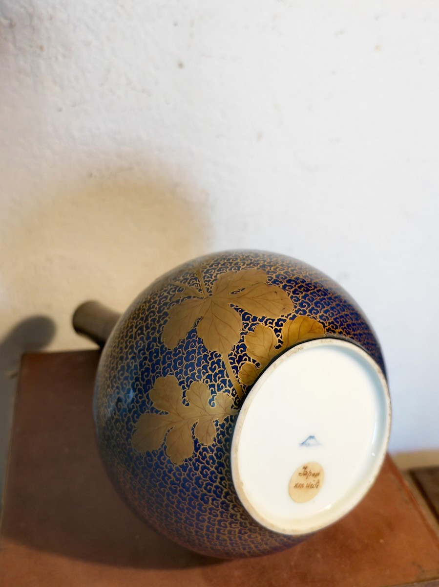 Élégant Vase Porcelaine Fukagawa, Signature Mont Fuji 1894, Chrysanthèmes et Papillons, Japon-photo-2