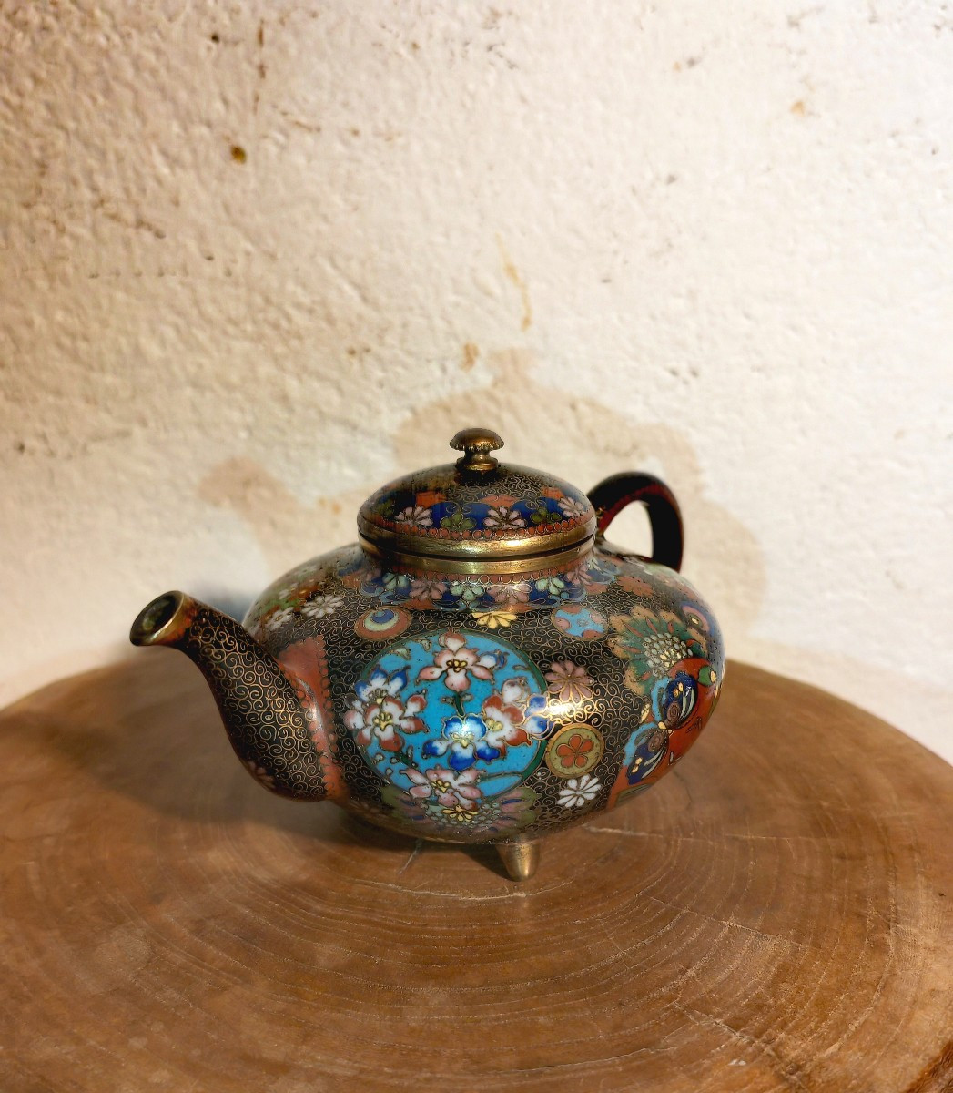 Two Fine Quality Cloisonné Miniatures, Teapot & Covered Pot, Meiji Japan, 19th Century -photo-2