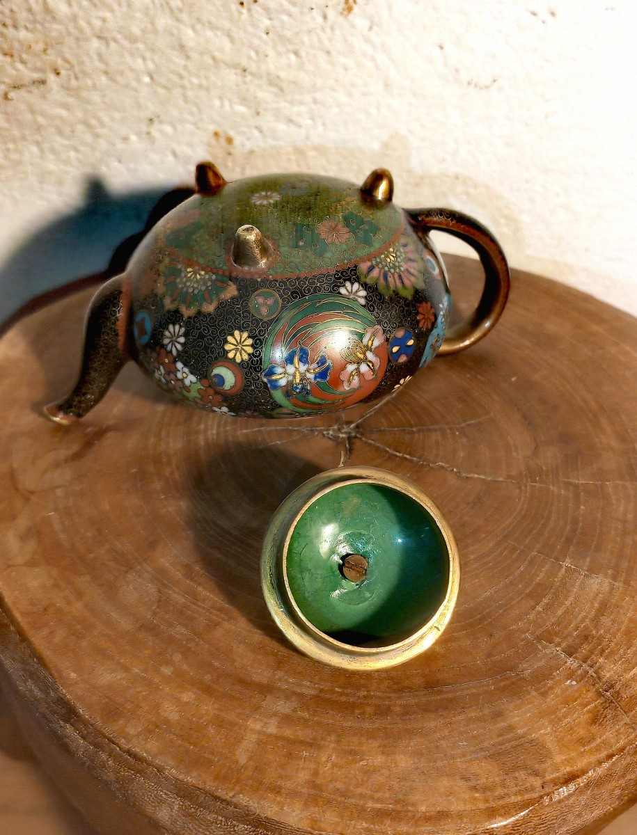 Two Fine Quality Cloisonné Miniatures, Teapot & Covered Pot, Meiji Japan, 19th Century -photo-2