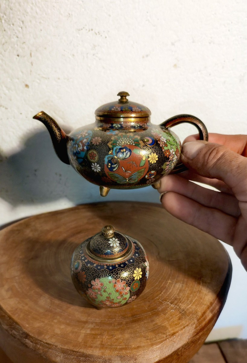 Two Fine Quality Cloisonné Miniatures, Teapot & Covered Pot, Meiji Japan, 19th Century -photo-6