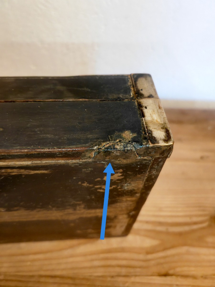 Joli Coffret en Bois laqué, Montures Laiton Argenté, Possible Huanghuali, Chine XiXe -photo-5