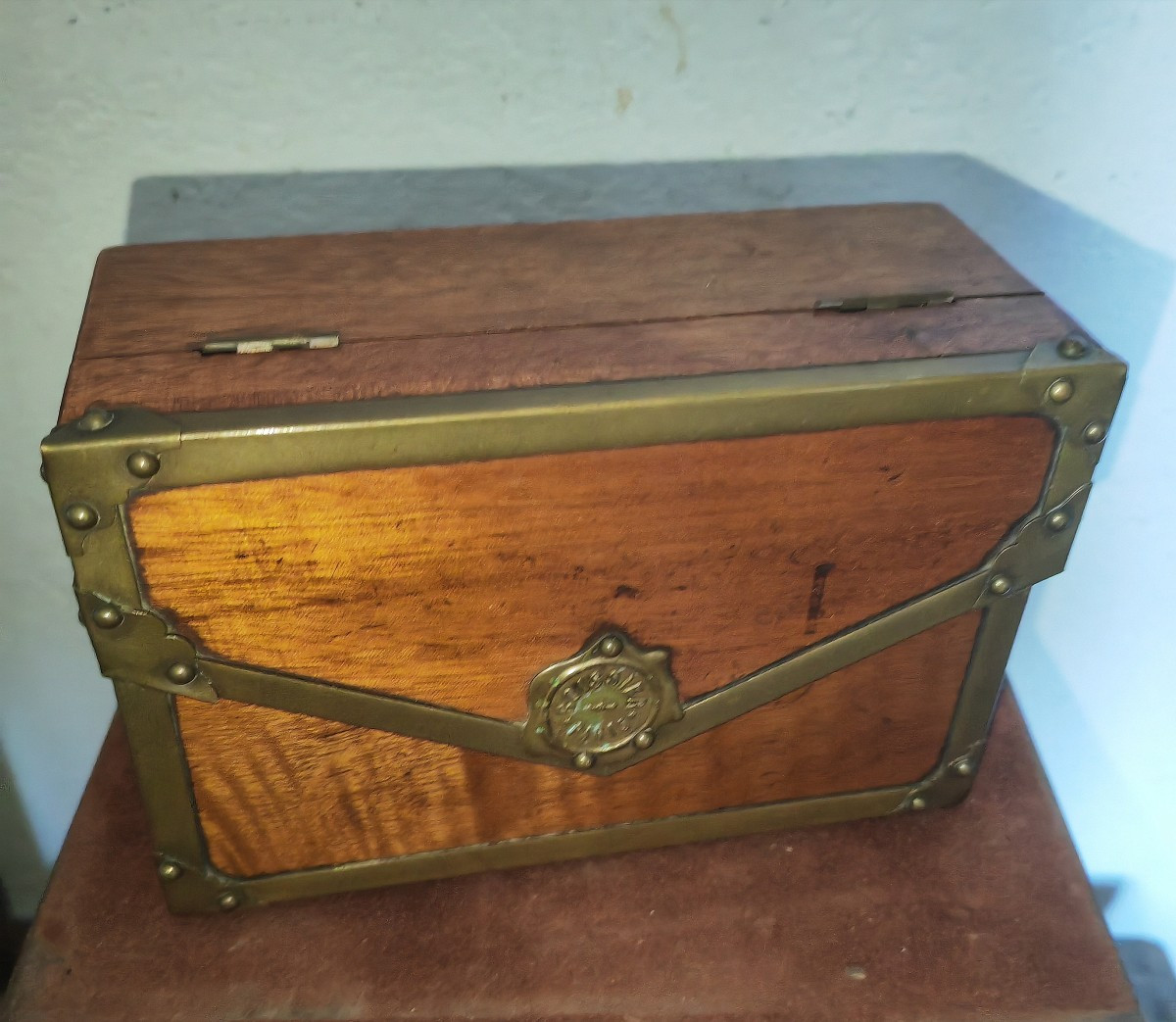 Jolie Boîte Maison Boissier à Paris, Trompe l'œil Enveloppe, Bois Fruitier et Laiton XiXe -photo-1