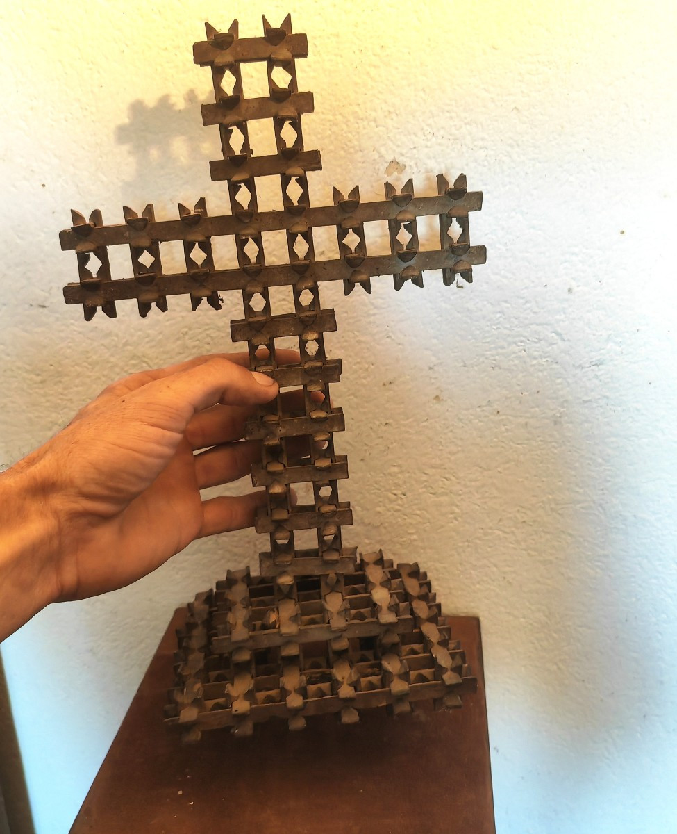 Great Primitive, Folk Art, Wooden Cross, Interlocking Carved Parts, Religious, Late 19th C-photo-6